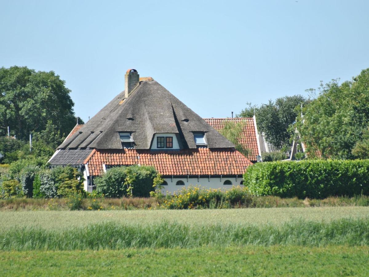 Charming Holiday Home In Texel Near Sea Oost  Exterior photo